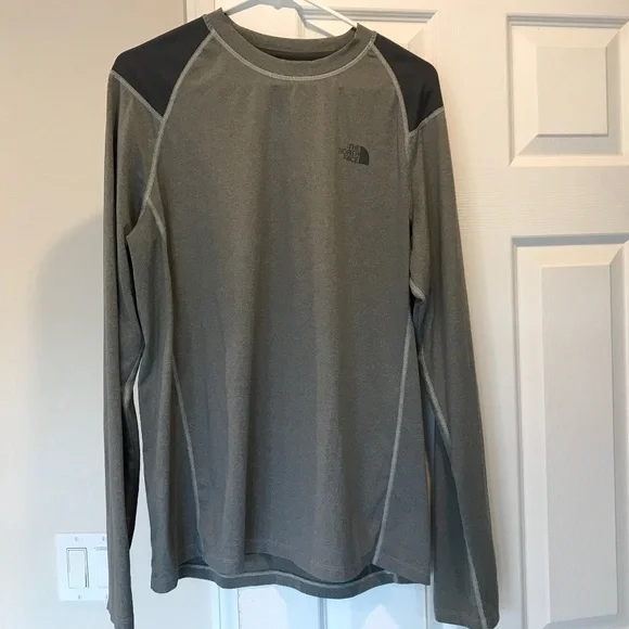 The North Face Shirt - Picture 1 of 2